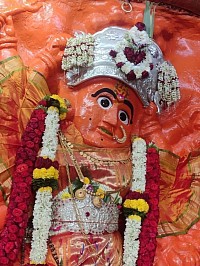 Saptashrungi devi is absolutely in higher scale, higher reach in devi sciences and highly rich godess.